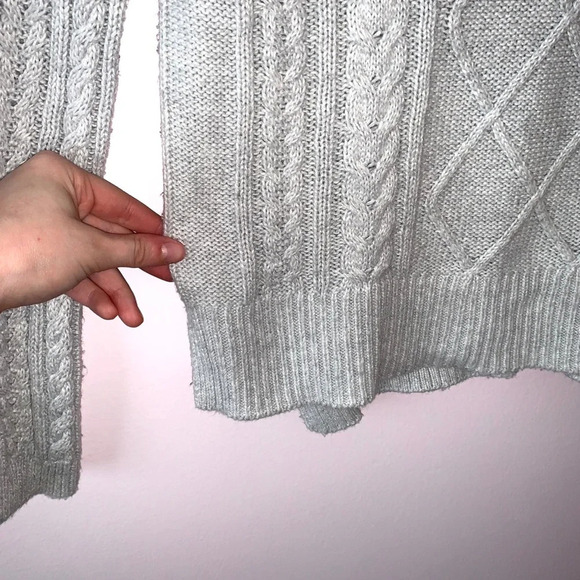 Old Navy Light Gray Mock Neck Cable Knit Pullover Sweater Small Women’s - Picture 6 of 11